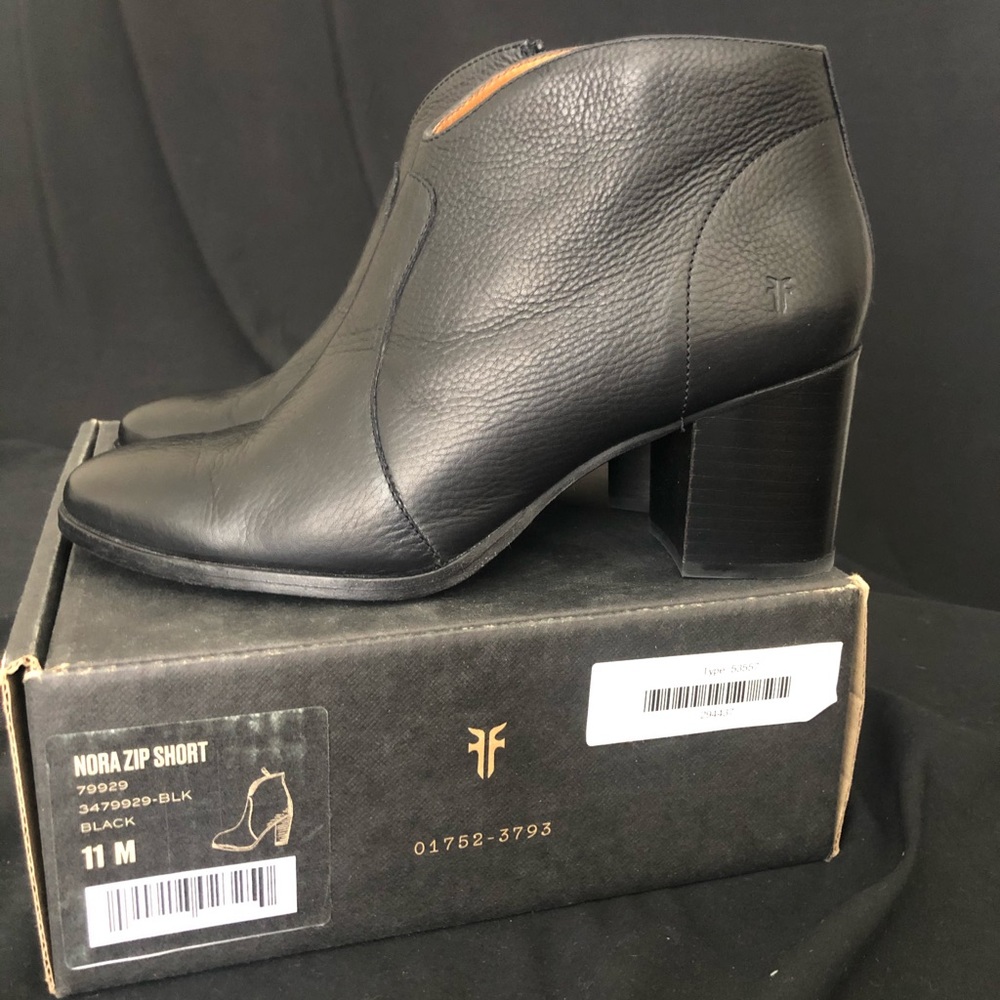 Frye women’s black leather bootie size 11